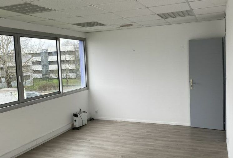 Location bureaux à Mérignac - Ref.33.7756 - Image 4
