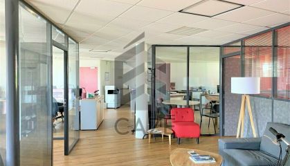 Location bureaux à Mérignac - Ref.33.8002