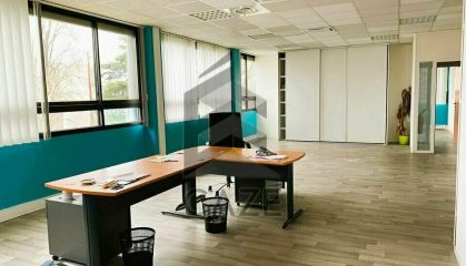 Location bureaux à Mérignac - Ref.33.8045 - Image 3