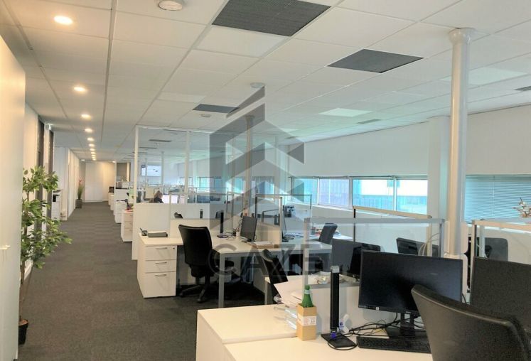 Vente bureaux à Bordeaux - Ref.33.8055